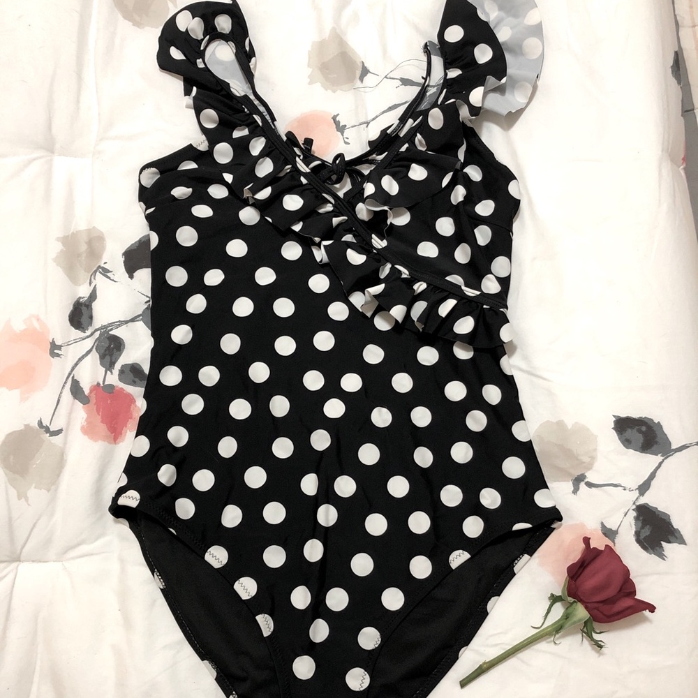 CUPSHE ruffled one piece, polka dots.